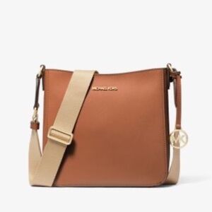 NWT - Michael Kors Jet Set Travel Small Messenger Bag